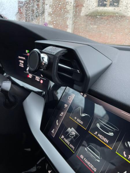 RS-Mount, fahrzeugspezifischer Handyhalter passend für Audi A3-S3-RS3 8Y ab Baujahr 2020, Made in Germany